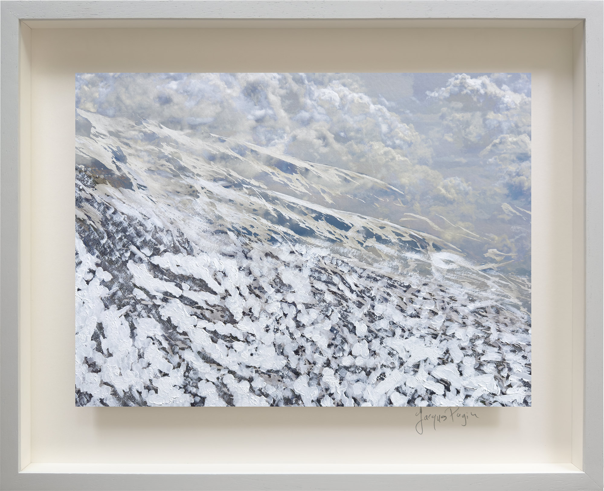 2025, La montagne assiégée N° 163 Photographie peinte à l’acrylique cadre plat peint gris avec réhausse et châssis biseauté + barre d’accroche fond carton blanc 50x60m pour visuel en flottaison verre musée antireflet 3mm 50x60m Photographie peinte collée sur alu 1mm 38x51cm, signée, pièce unique.